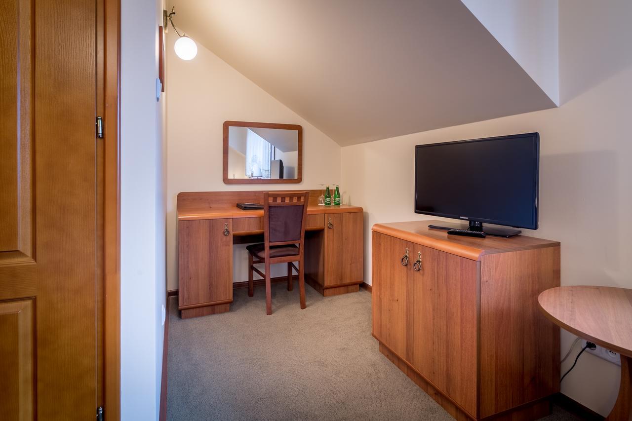 Hotel - Karczma Klimtowka Wolbrom Экстерьер фото